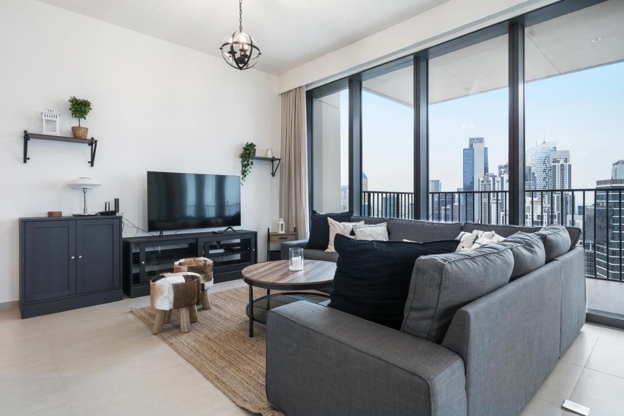 Breathtaking City Views From Dt Apt With Terrace Dubai Exterior foto