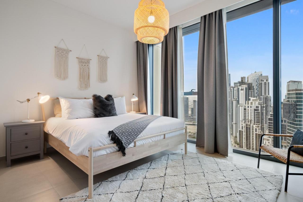 Breathtaking City Views From Dt Apt With Terrace Dubai Exterior foto
