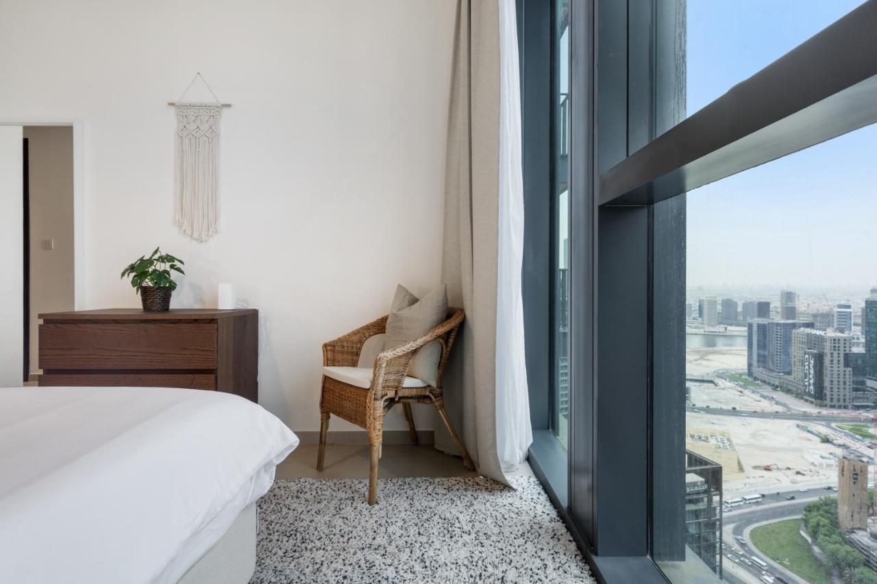Breathtaking City Views From Dt Apt With Terrace Dubai Exterior foto